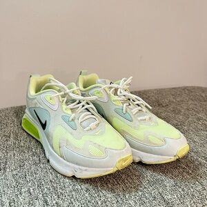 Women’s Nike Air Max 200